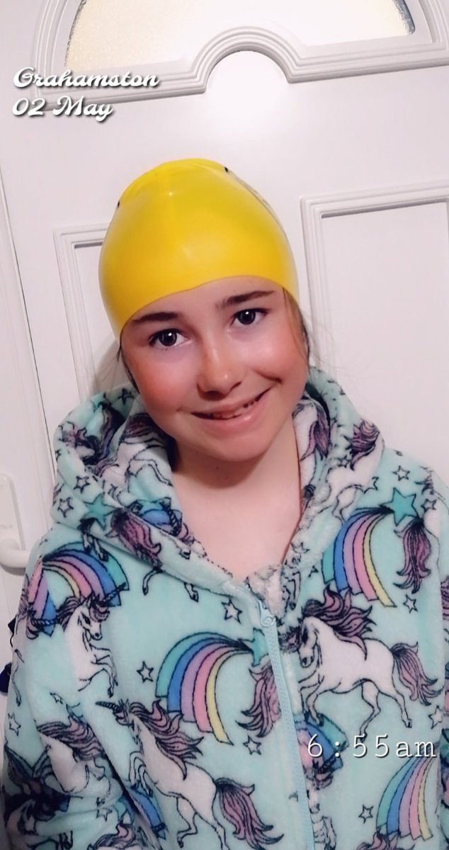 Back to an early rise on Sunday for a morning training session!! Buzzing to be back in a pool!! <a href="/VictoriaPrimSch/">Victoria Primary</a> @MrsEdwards_VPS #swim #training 🏊