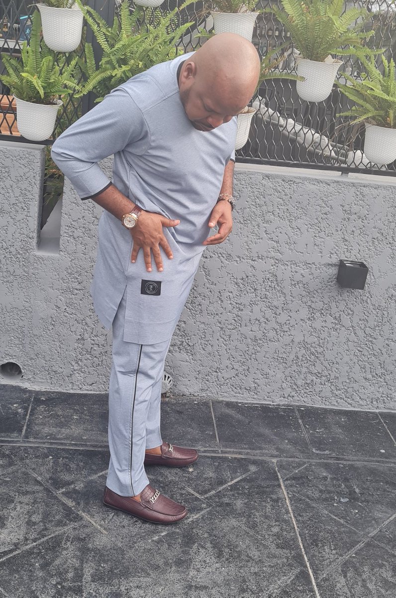 hartng's tweet photo. Different shades of grey.

Outfit: Polo Trad by Tchukas Couture 07033180052.

#MadeInAbia https://t.co/DNXAgYizPL