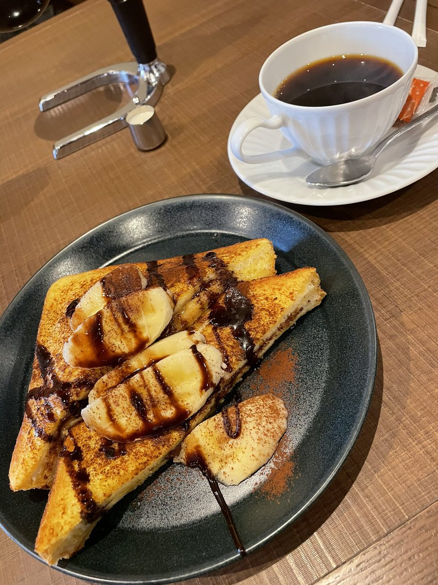 ねこたススム チョコバナナトーストとコーヒーは最高の組み合わせね ねこたススム チョコバナナトーストとコーヒーは最高の組み合わせね