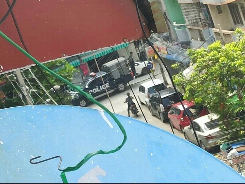 Sanchaung, Yangon: After the bomb blast near Fire station of Sanchaung in the morning, troops of Military Junta went around in the neighborhood for suppression where 1 female civilian was arbitrarily abducted.  #WhatsHappeningInMyanmar #May2Coup https://t.co/TvN5sMvgP6