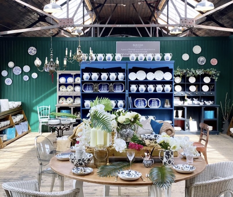 Today is the last day for you to shop our 50% off sale in our Factory Store, pop in and see us today from 10am - 4pm to take advantage of 50% off all seconds pieces and up to 50% off selected pieces including Ralph Lauren & Soho Home collections⁠⁠ #BurleighPottery