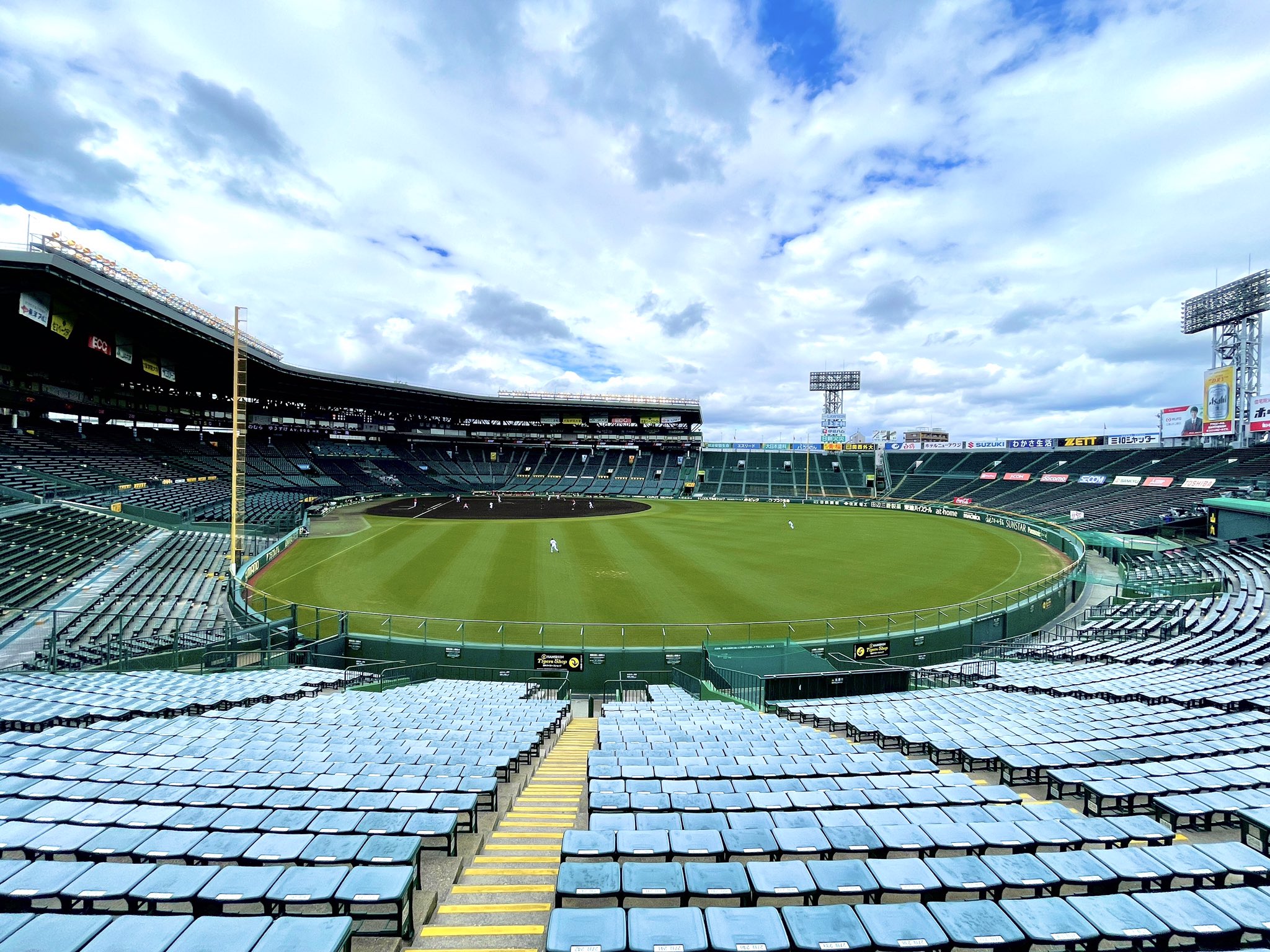 ヨシムネ1　　5月4日　甲子園　阪神vs中日　グリーンシート通路側2席 HANSHIN KOSHIEN STADIUM SEASON SEAT 2025｜阪神タイガース2025