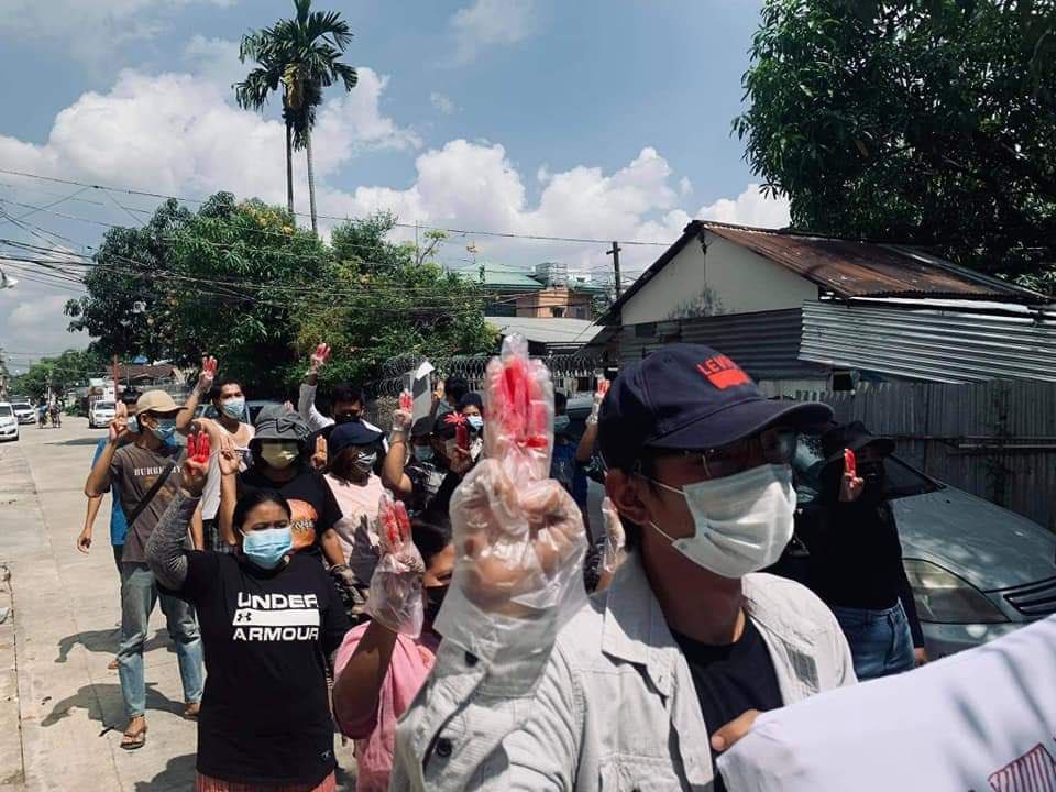 Hulijing17's tweet photo. South Okkala tsp, Yangon: Pro-democracy youths protested as a part of Global Spring Revolution Day today. Who says Yangon days are new normal? To restore normalcy, we need our democracy back.  #WhatsHappeningInMyanmar #May2Coup https://t.co/83QrPjEd0L