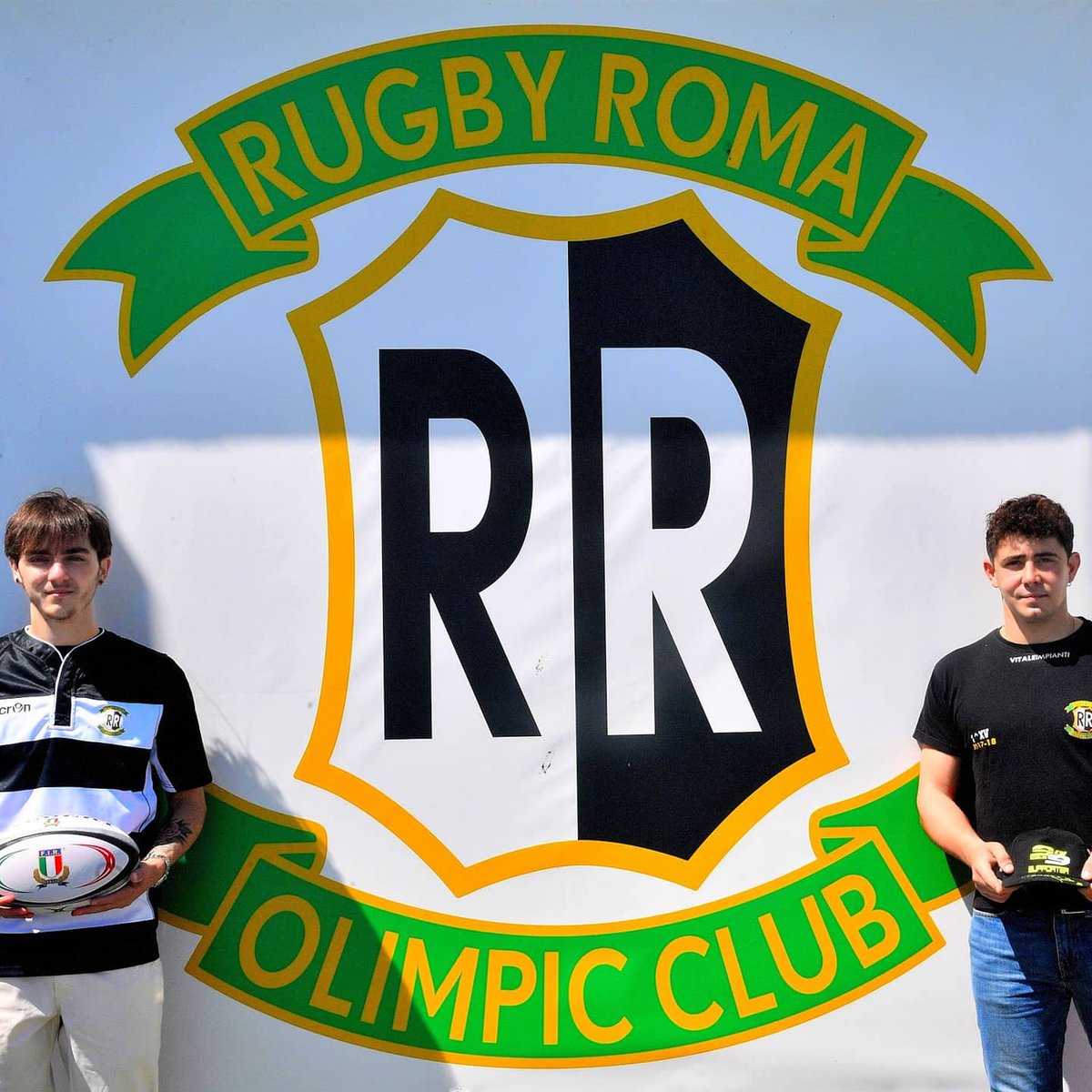 9ty9supporter's tweet photo. Ufficializzato il gemellaggio tra @rugbyroma e la vettura n.99 del team TargetRacing guidata dal nostro campione @Kolo9ty9 e da Gvazava! 
Sarà una spinta in più!  Grazie ragazzi!
#9ty9supporter #kolo9ty9fanclub #kolo9ty9 #targetracing #team99 #torukmakto #rugbyromaolimpicclub1930 https://t.co/dBg9FKRmse