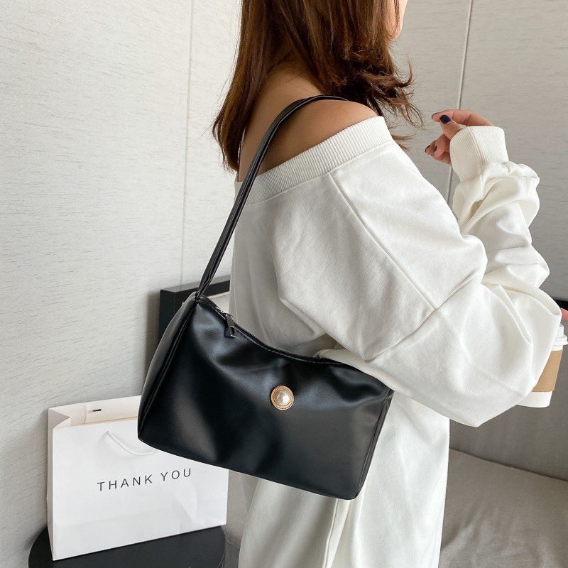 QueenChubby6's tweet photo. 🔥พร้อมส่ง🔥

Hot Hit สุดๆ กับกระเป๋าสะพายข้างงานนำเข้าจากเกาหลีงานน่ารักงานดี สวยเกินราคาไปมาก✨
มี4สีให้เลือก ขาว🤍ดำ 🖤ม่วง💜 ฟ้า💙

ราคาสบายกระเป๋า 169 บาท 

📮 30บาท (ชิ้นที่สอง+10) 
♡สอบถามเพิ่มเติมDMได้เลยค่า♡ 
#ตลาดนัดบังทัน #ตลาดนัดnct #ตลาดนัดblackpink #กระเป๋าเกาหลี https://t.co/q1xpCe7tuC