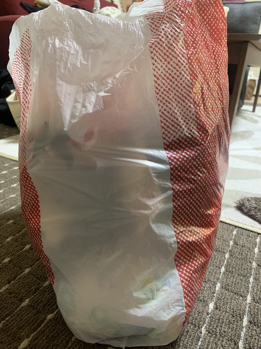 aaaai_69's tweet photo. 胸のサイズが変わって破棄になった下着たち
全部で16セット
ゴミ出しの時にまた持ち出しする予定 https://t.co/yqYDyfZsMv