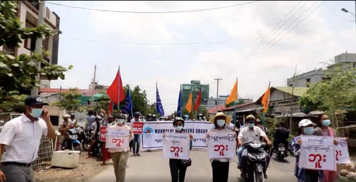 Myanmar_Now_Eng's tweet photo. 1/2 Locals reported violent crackdowns on anti-coup rallies in many cities and towns across Myanmar on Sunday as protesters took to the streets for the #GlobalSpringRevolutionDay. https://t.co/OqxyWvRwdp