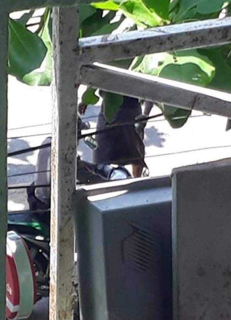 In Thaketa Tsp, Yangon: Terrorists along with armed mufti abducted at least 7 civilians including 5 young women in ShuKhinThar Street.

#May2Coup
#WhatsHappeningInMyanmar