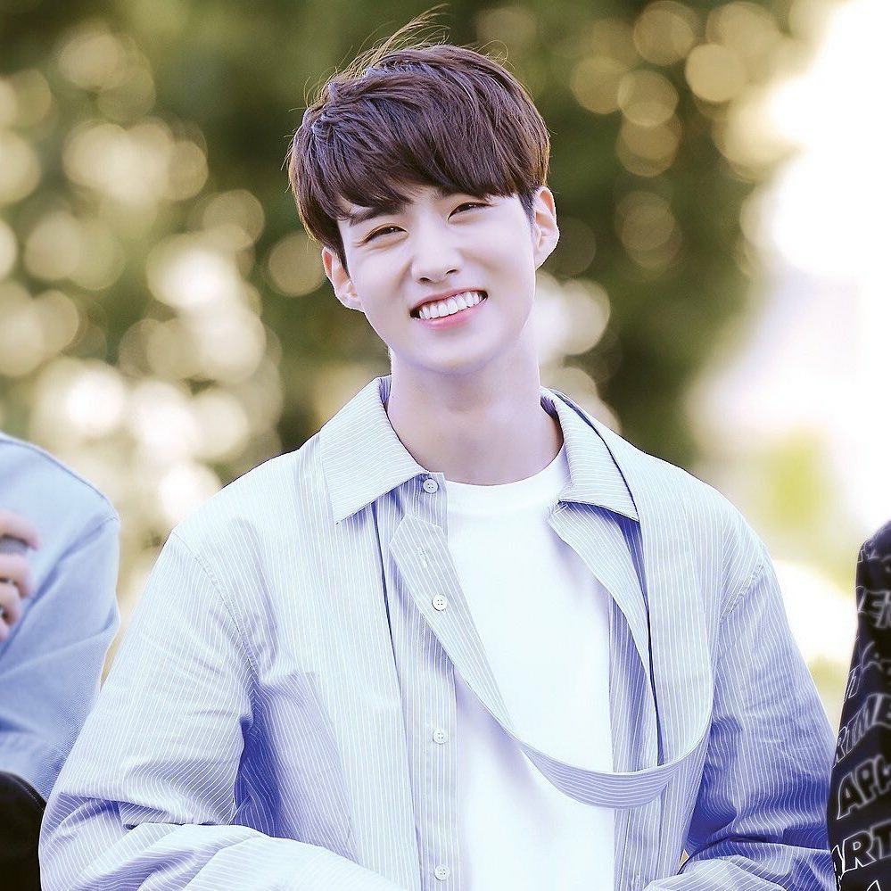 yeocone's tweet photo. ( Help RT )

HewwOOO ‼️
My name is Yeo Changgu. I am on mission to finding new pals to be added on my lonely loneeeeely life. If you happen to stumble into this tweet and wanna help me ; drop any queries here to start our quest together‼️ 

PS: Pentagon or Cube family must reply! https://t.co/5ED1cMLe8c