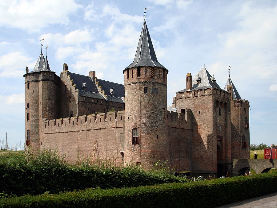 Muiden Castle, Netherlands
Build your Bucket List with dGuide!

Learn more: dguideapp.com/guide/details/… 

#dGuide #destination #guide #travel #BucketList #dGuideApp #tourism #sightseeing #Netherlands #history #castle