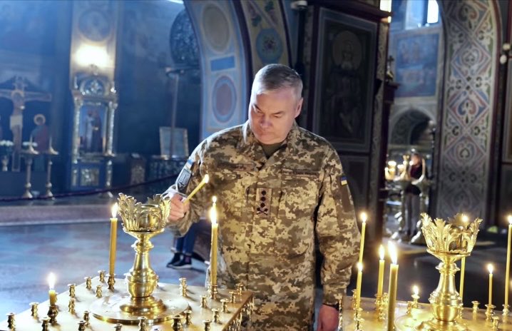 Tavia_Rut's tweet photo. Від імені особового складу Командування об’єднаних сил ЗС України прийміть щирі вітання із святом Воскресіння Христового – днем, що сповнює нас світлою радістю, спокоєм та вірою у Божу любов!
#Ukraine #ЗСУ #ArmedForcesofUkraine #JointForcesCommand #military #НАЄВ @24tvua @tsnua https://t.co/lesKS1Q8ye
