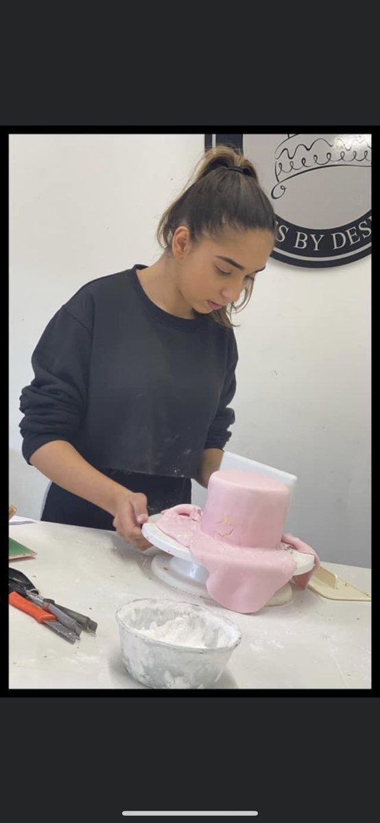 *ATTENTION LOCKDOWN BAKERS** wanna improve your skills and turn your hobby into a career??then our 1-2-1 training sessions are for YOU
DM for further info