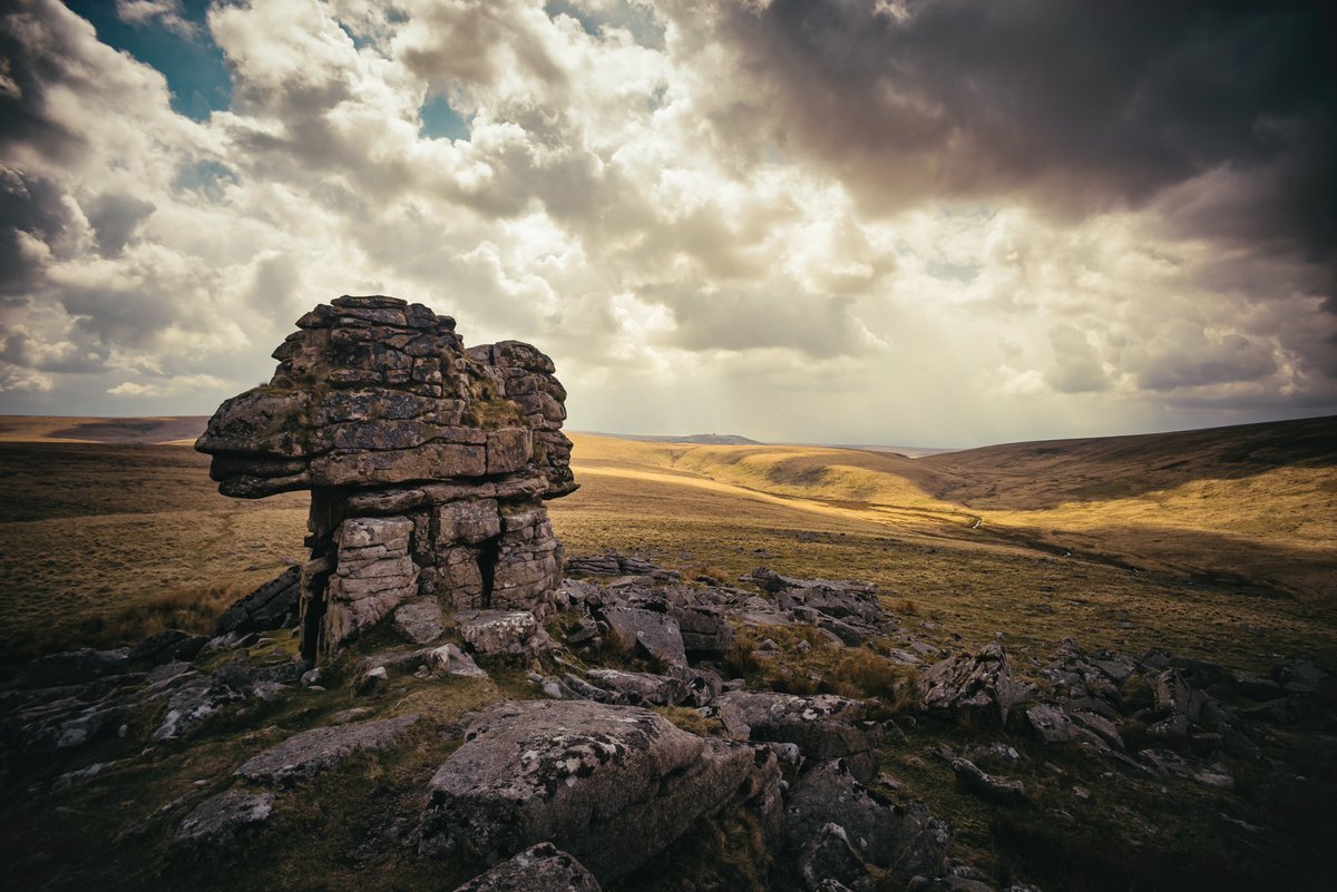 GlavindStrachan's tweet photo. #LintsTor on #Dartmoor yesterday π rather splendid #granite #tor and some nice #moody skies π #DartmoorNationalPark #Photographer #photooftheday #DartmoorCollective #LandscapePhotography #DartmoorPhotos #DartmoorPhotography #GlavindStrachan https://t.co/pQUNI44FPv