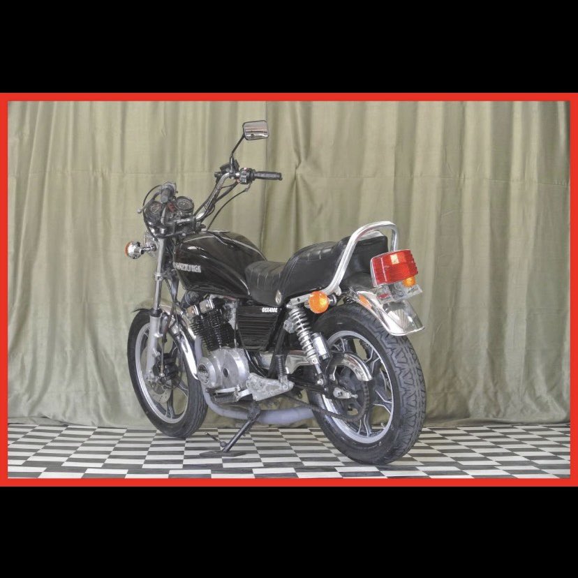 pkcz22's tweet photo. アメザリ売ります！
千葉県から、
一括38万　早期取引値下げあり。
バイク屋で整備してもらってる車両なので調子いいです。
不具合タンクへこみ、メーター針折れのみです。
4月オイル交換、プラグ交換してあります！

#単車売ります
#バイク売ります
#単車うります
#バイクうります
#GSX250L売ります https://t.co/HfEhExs93v