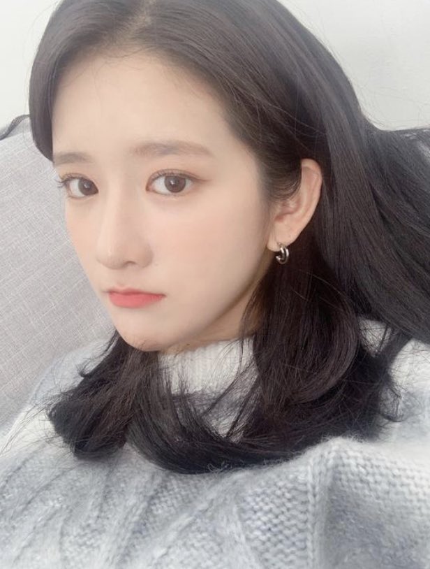 EXY_archive's tweet photo. 210502 유니버스 

 #우주소녀 #엑시 https://t.co/ItRmEYqAb7