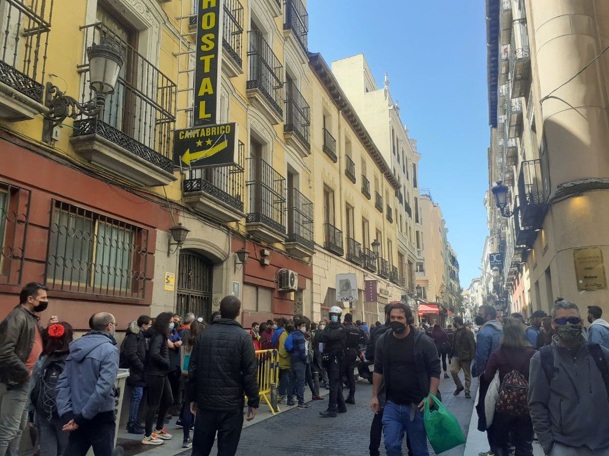Vuelve la <a href="/CSIngobernable/">La Ingobernable</a> bajo el lema #DerechosParaCambiarloTodo pero os necesitamos en la Calle Cruz 5 para asegurar el espacio. ¡ACUDE SI PUEDES!
