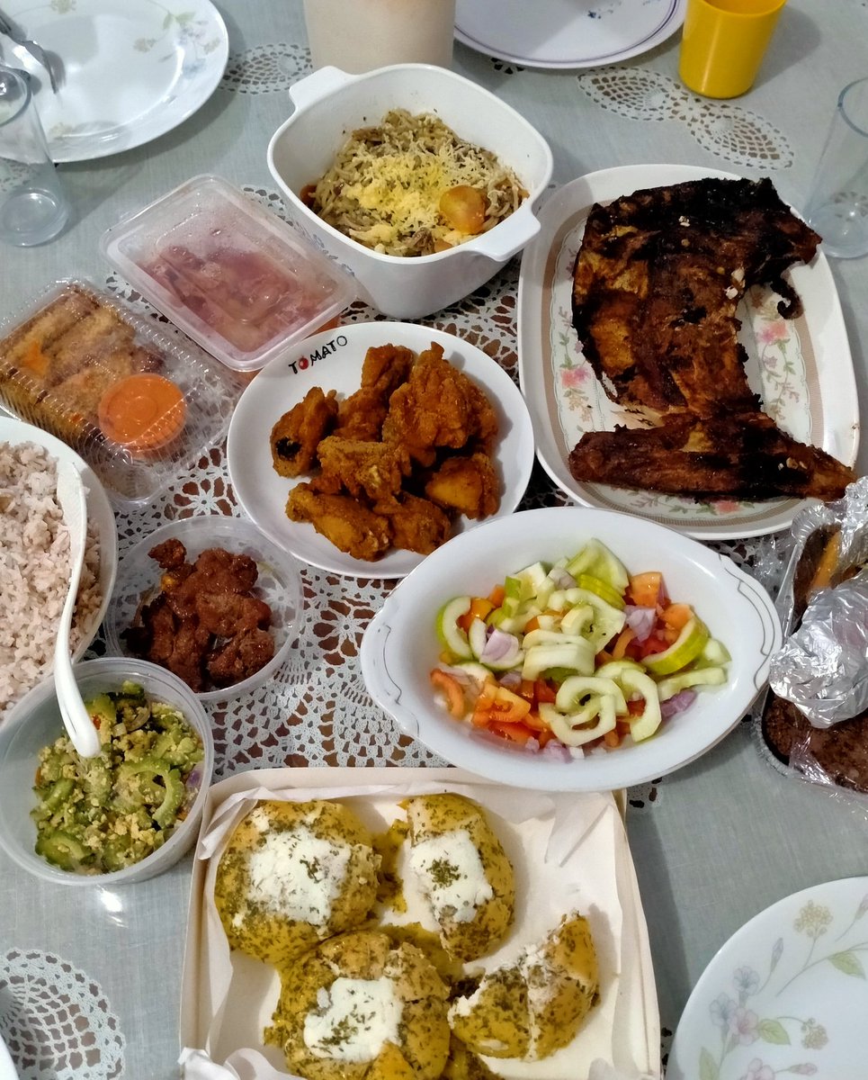 menchongdeee's tweet photo. #IftarNights with family โจ https://t.co/6aMuZSl0ue