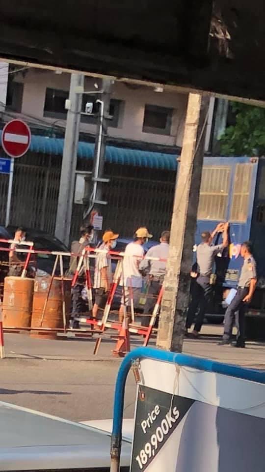 Haruonchill's tweet photo. 📍Latha Tsp, Yangon; 

Three young boys were arbitrarily ABDUCTED by Junta Terrorist troops near Latha Police Station at 4:50pm and we don’t know where they’ve been taken. 

#WhatsHappeningInMyanmar 
#May2Coup https://t.co/VESknVi6ZO