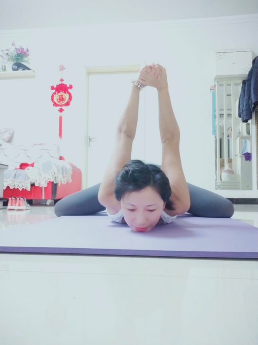 熟女公交车 tweet media