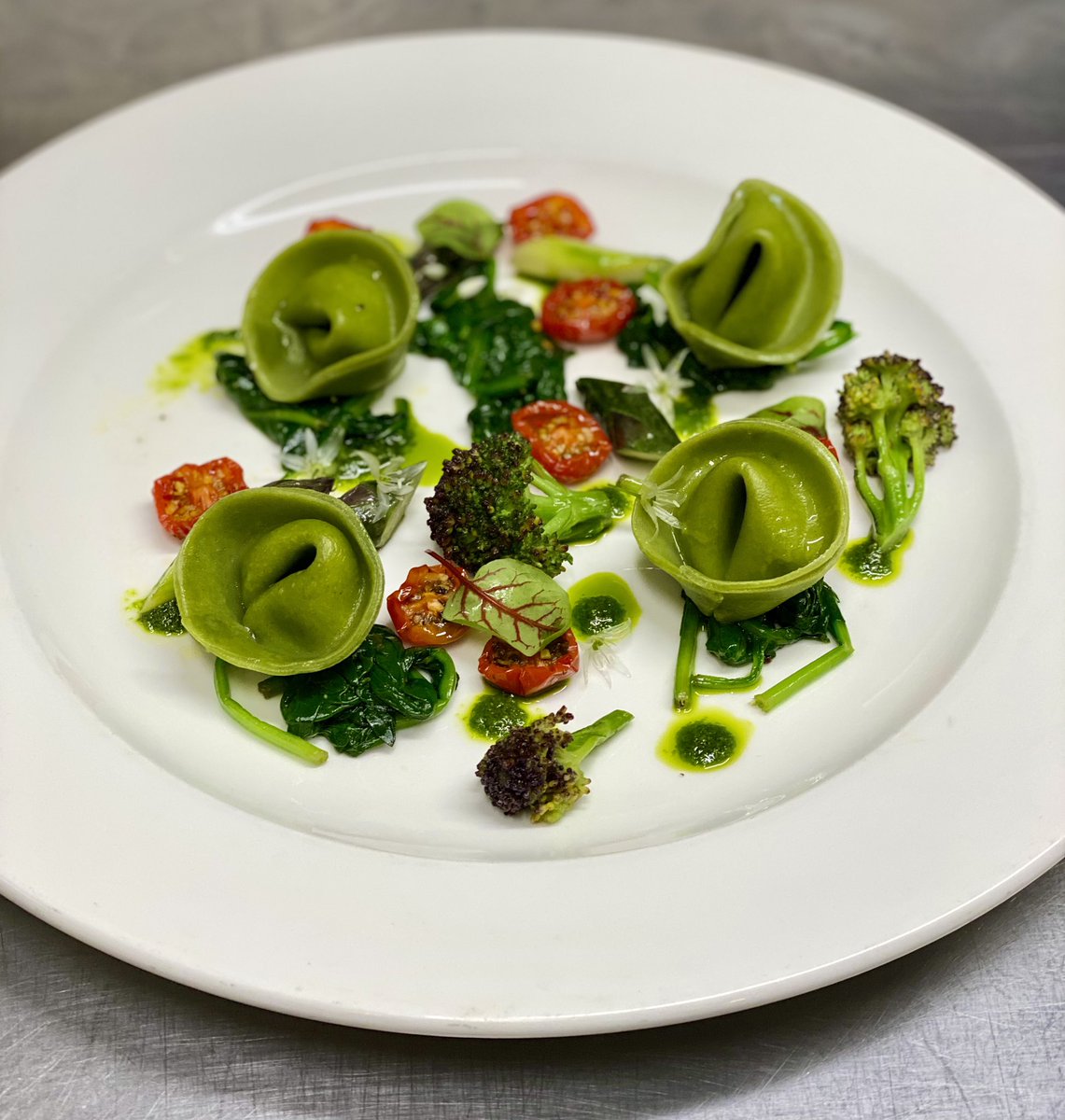 Ricotta tortellini, confit toms, asparagus, wild garlic pesto 
May’s Garden Restaurant 

#notbadforapub 
#producedriven 
#ourgreatlittlecity 
#notatop50gastropub 
#gastropub 
#maysgardenrestaurant 
#destinationdining