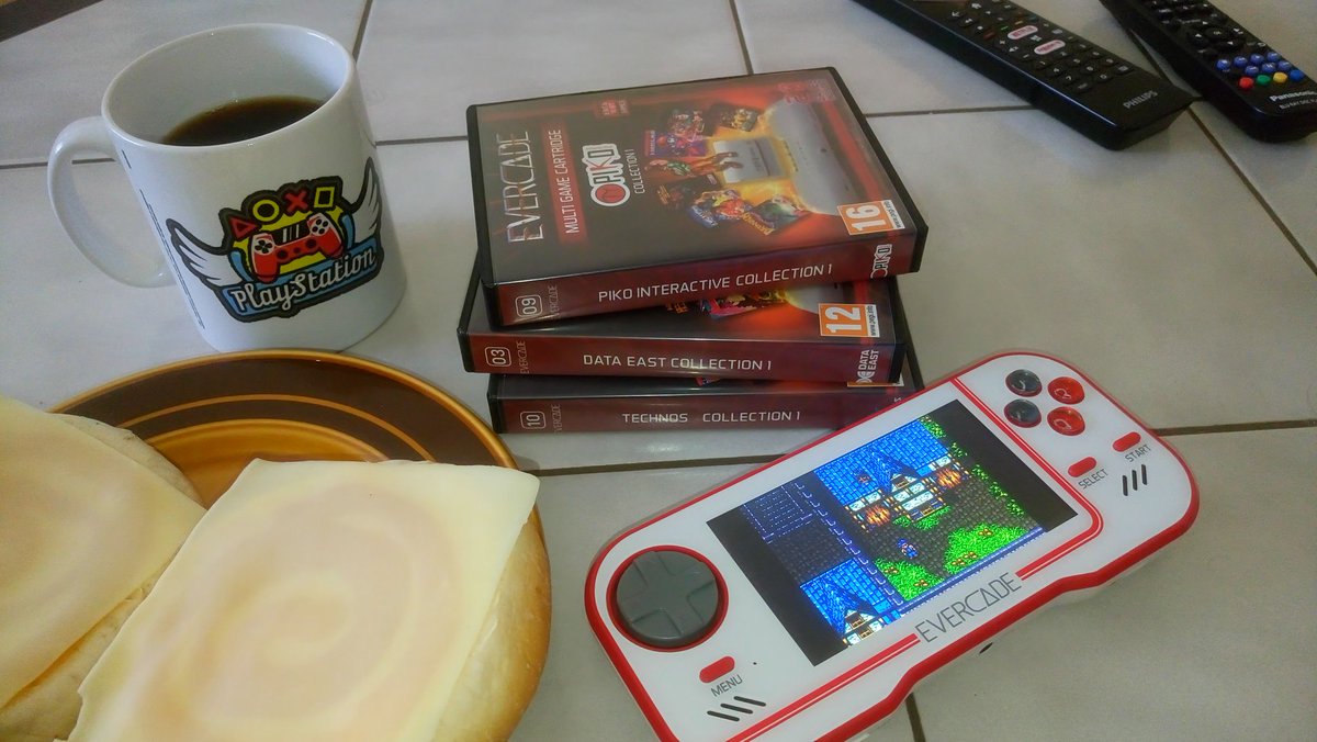 SwedishGamester's tweet photo. #GoodMorning-ish! Having a super late #breakfast and a cup of #coffee while playing #BraveBattleSaga aka #MagicWarrior on my #Evercade. It's a #LazySunday for sure! 😊
What are you up to this fine day? https://t.co/hlMCxxLOrf