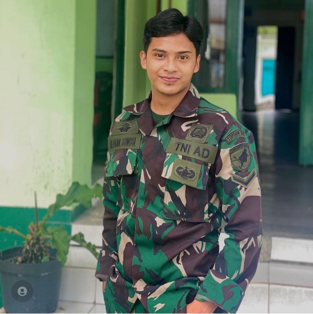 BotForTop2's tweet photo. Hanya Sebatas MengagumiMu. 💚 https://t.co/FQ3VtL577Q