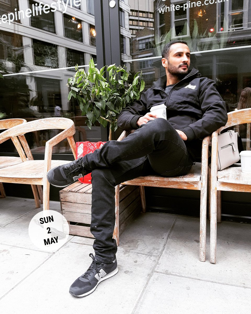 Relaxing Day in Central London 😌

#sunday #coffee #sundaycoffee #relaxing #london #england🇬🇧 #SiarOzgul