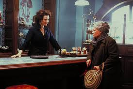 thetalentguru's tweet photo. @TIFF_NET .@TIFF_NET [What is your favourite food scene in a movie?] #MovieTwitter #MovieQuiz #MovieQuestions 

Chocolat https://t.co/GhIICSYsZM