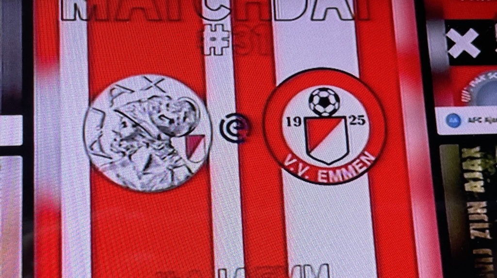 RenePosthuma's tweet photo. Niet verwonderlijk dat ze hier in Amsterdam denken dat ze Emmen wel even gaan oprollen. Helemaal als je tegen de amateurs van VV Emmen moet. https://t.co/fK3Gyw9Uao
