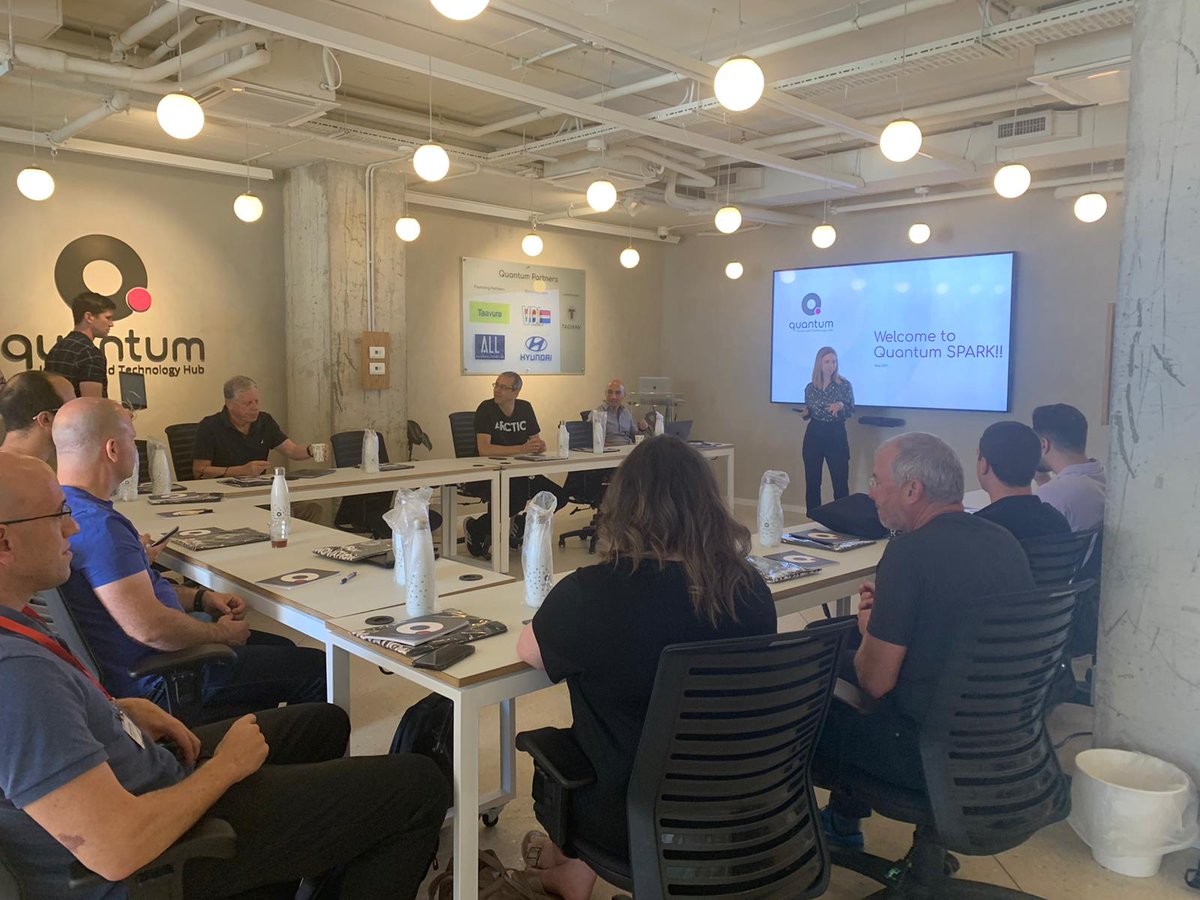 Yaelkochman's tweet image. Next week will be my last day at @Quantum_Hub. 

Endings are always bitter sweet - so sorry I will no longer be part of this amazing team and the next cohort of #QuantumSPARK, but also very much looking forward to the next challange!