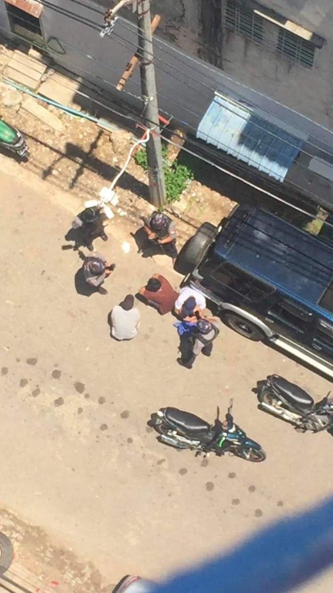 Sspm246810's tweet photo. Military terrorists were seen inspecting every passerby they see on the streets in Kyimyindaing Tsp and also patrolling around the wards in motorcycles. GLOBAL SPRING REVOLUTION #May2Coup #SpringRevolution #WhatsHappeningInMyanmar https://t.co/hnI5seezfP https://t.co/U1B8SuYUdd