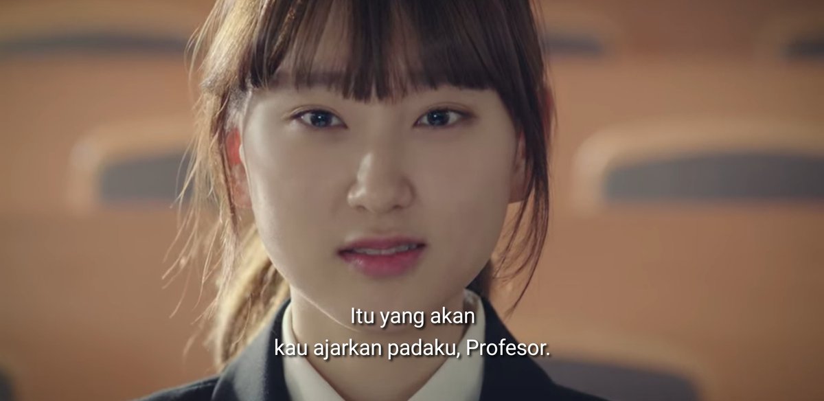  PROF. YANG JONGHOONㅡ biasa dipanggil Yangcratesㅡ mantan jaksaㅡ dosen hukum pidanaSeperti yg kita semua tau, Yangcrates yg dulu ngewawancara Kang Sol A #LawSchool