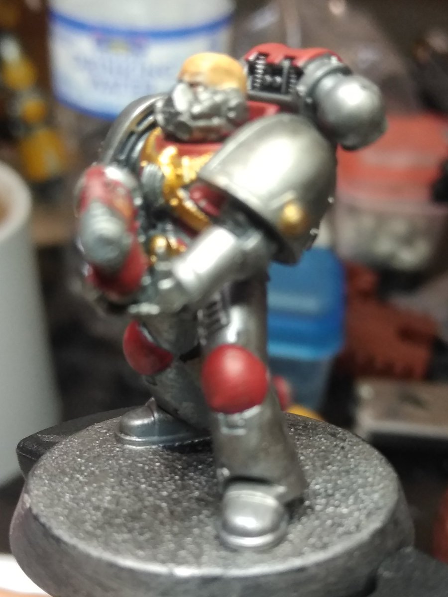 BestBug2's tweet image. woops i uploaded some WIP pictures of him in my last tweet. here he is finished. as with the last one commissions can be found pinned in my profile. #Warhammercommunity #commissionopen