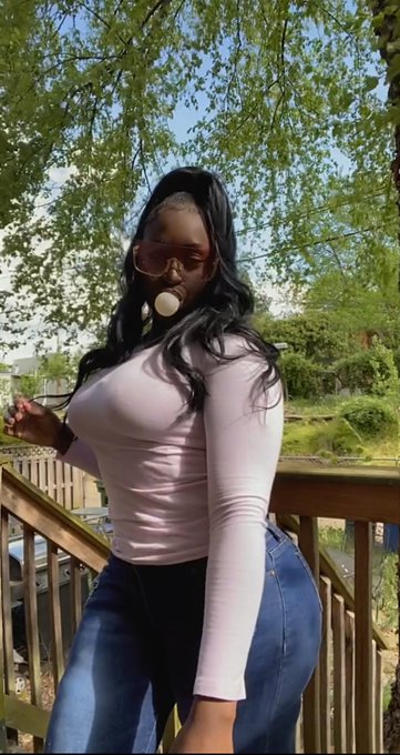 1 pic. Casual Jenny 😌 https://t.co/GFafuR5cwX