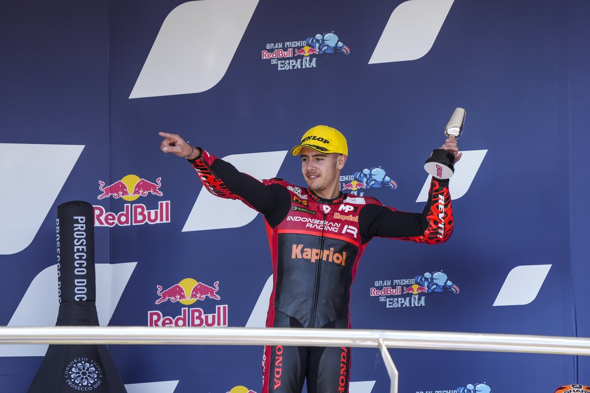 GresiniRacing's tweet photo. FINALLY 🅿️3️⃣@jeremyalcoba #SpanishGP  https://t.co/m5jejAJRWC https://t.co/Hqw32WepfM
