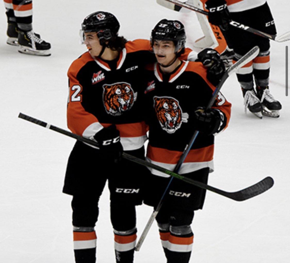 First #WHL goal for Carlin, congratulations Dez! #AlwaysAMountaineer #EdgeSchool #EdgeHockey