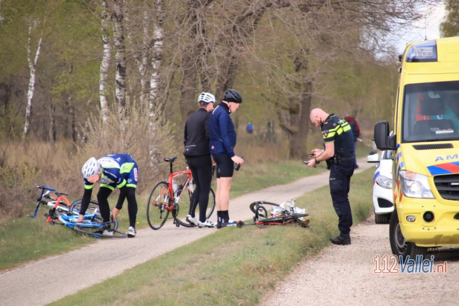 Wielrenner gewond bij val in #Kootwijk. 112Vallei.