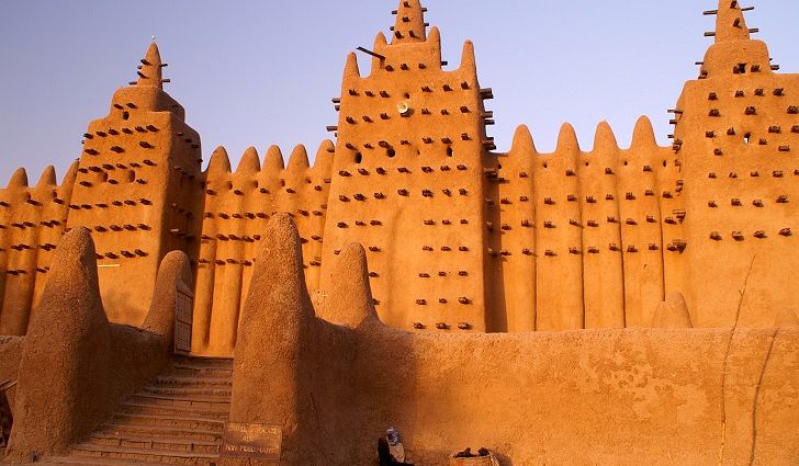 under the rule of sonni ali, the songhai empire rose out of the decline of the mali empire and was responsible for expanding and controlling several important trans-saharan trade routes at the time. it equally took over vast malian areas like the great city of timbuktu.