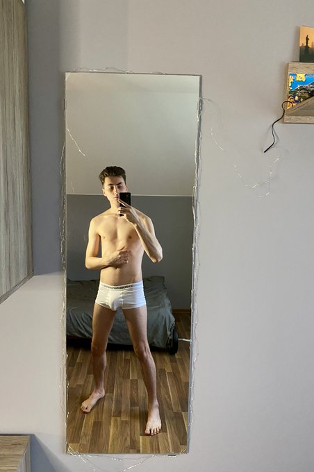 2 pic. Do you like my bulge???
If so, please ?RT

MY HARD COCK YOU WILL SEE HERE
https://t.co/8I8Aa9k77H