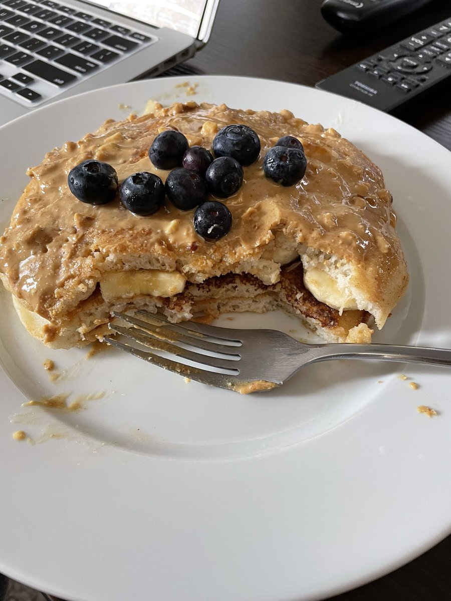SgtJPonsioen's tweet image. Pre bike breakfast! Needing to do a little #carbloading before my bike ride. I feel this is appropriate for a Sunday morning. 
#sundayvibes