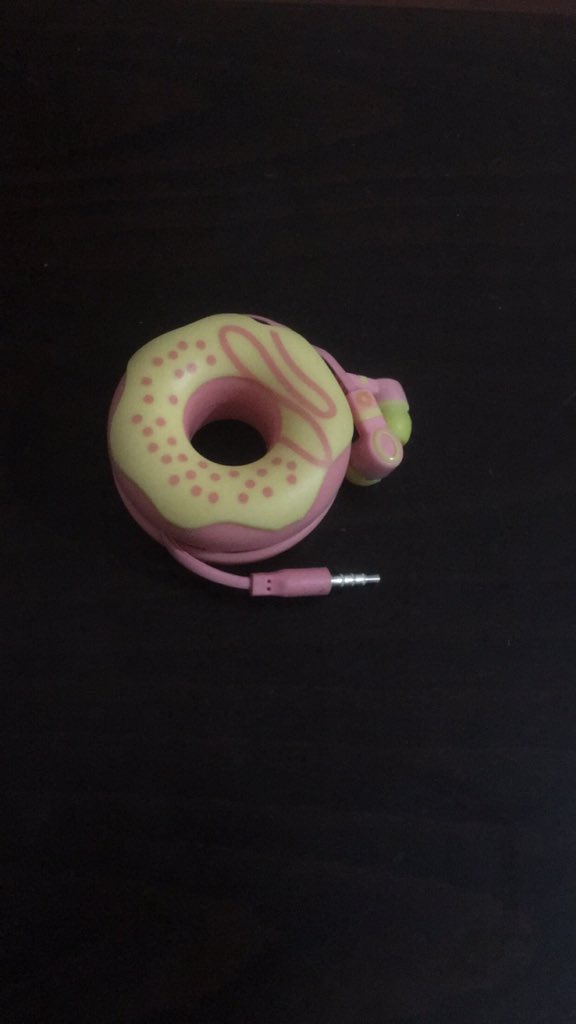 aynen yavrum tatlı krizim tuttu donut yiyorum bende