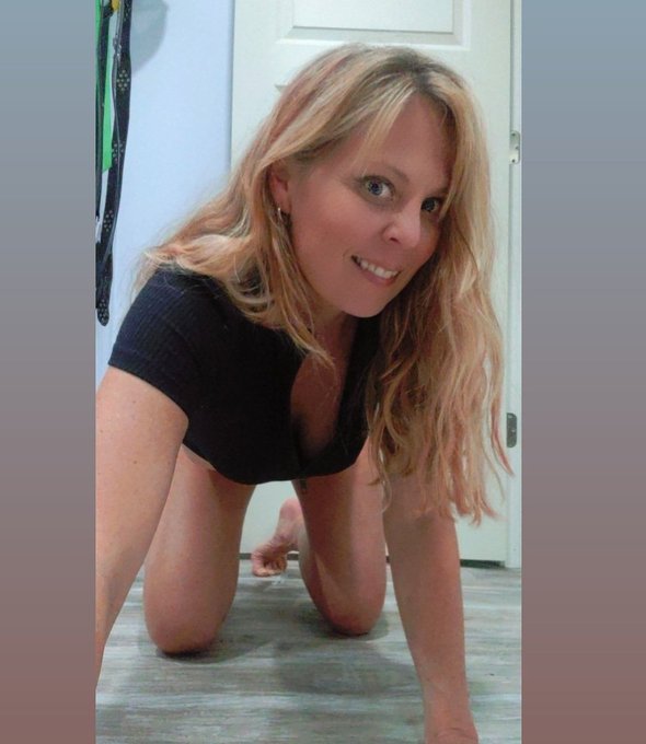 Goodbye weekend.. 💋 https://t.co/iic9V8Kb6V<a href="/tag/bikinivibes"class="tags"><span>#bikinivibes</span></a>