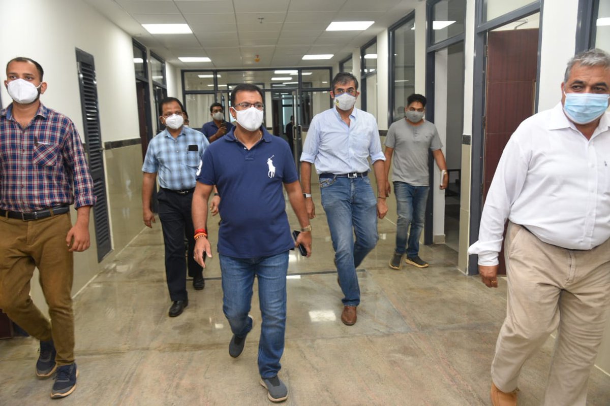 goanewshub's tweet photo. Health Minister Vishwajit Rane visited Super Speciality block at Goa Medical College Bambolim today https://t.co/GOMTUgMzGK
