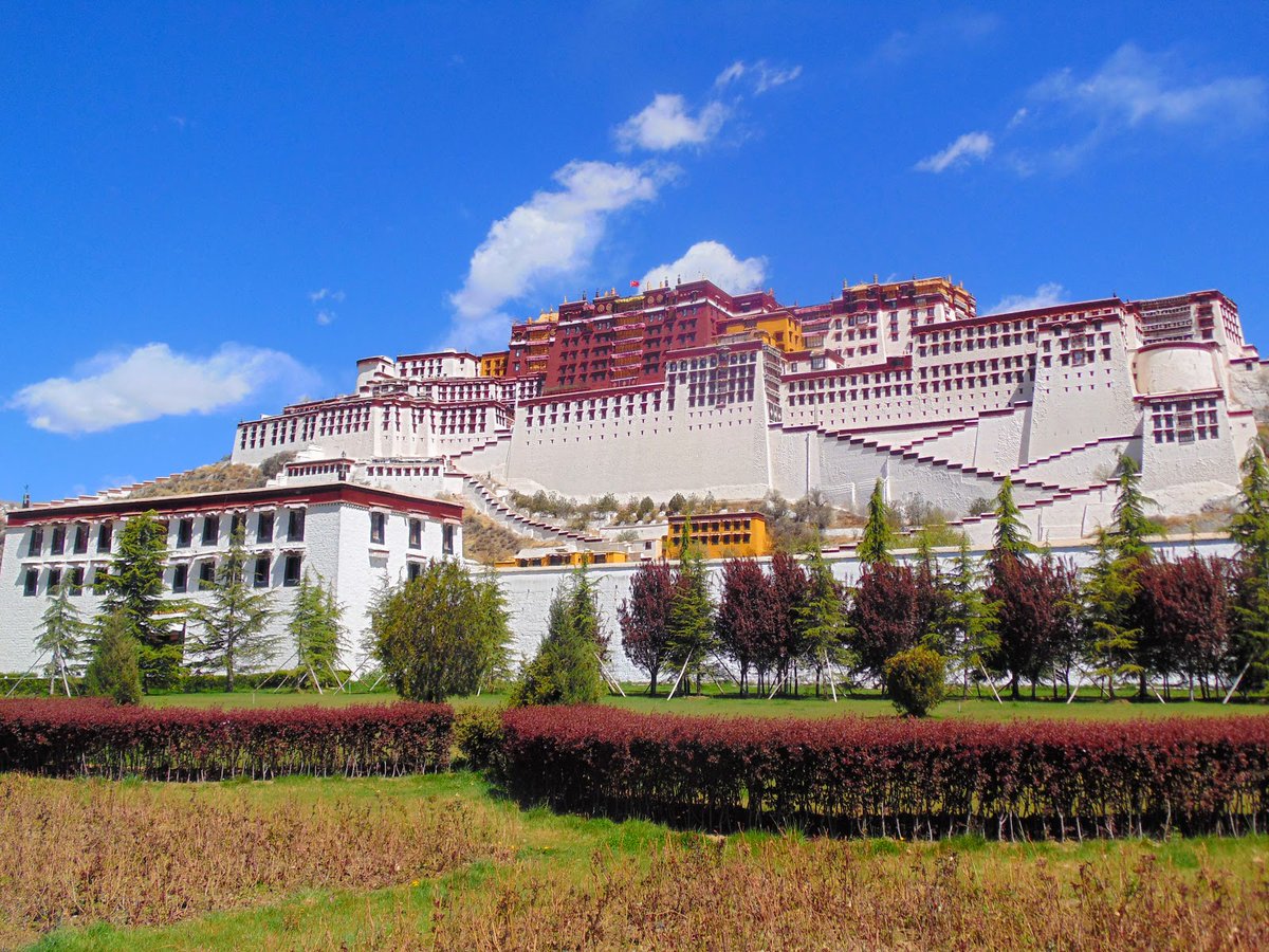 BLOG | CHINA'S TIBET: SURPRISE, SURPRISE!

bit.ly/33862FQ 

#Lhasa #Tibet #China #MayDay2017 #TibetTour #Lanzhou #NightTrain #Buddhism #PotalaPalace #BarkhorStreet #Incense #Travel #Monasteries
