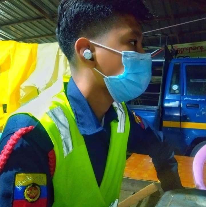 #Monywa May 2 :Terrorists adbuted Ko Aung Phone Myint from Thukhahita Charity club and a woman.A women released around 5pm but Ko Aung Phone Myint isn't release yet.
#WhatsHappeningInMyanmar 
#May2Coup