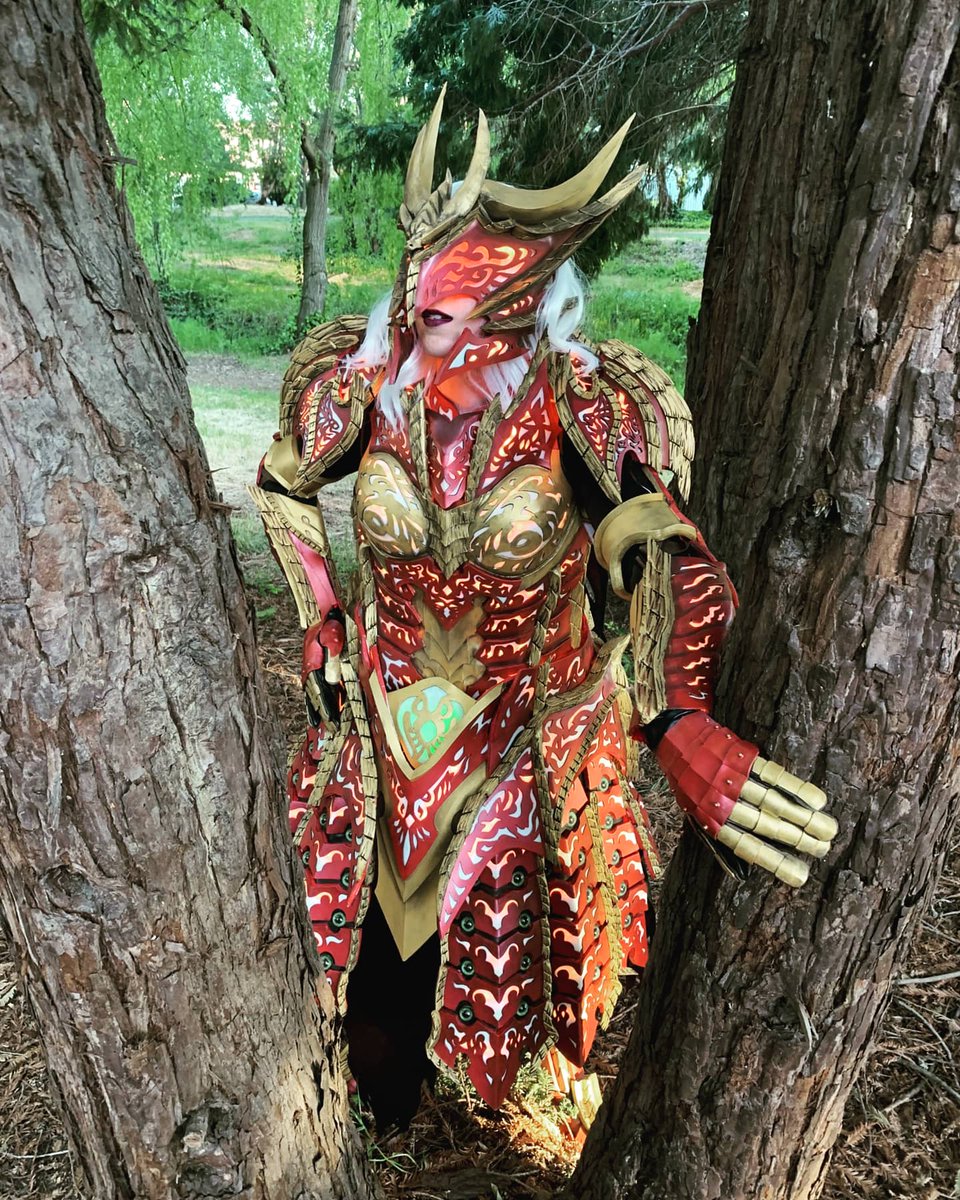 JumpyWizardCos's tweet image. I never use twitter but figured this was as good a time as any to share my SafiJiiva cosplay I've worked on for over a year 👍 
@monsterhunter #MonsterHunter #monsterhuntercosplay #cosplay #safijiiva #monsterhuntericeborne