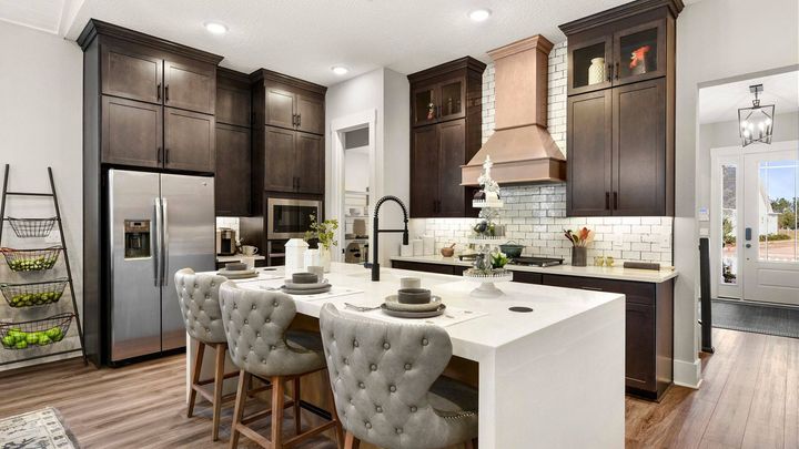 ProvidenceHome1's tweet photo. Cozy mornings. Holiday celebrations. Weeknight dinners. Get-togethers with friends. Can you envision yourself enjoying the best moments of your life in this gorgeous kitchen?!

In 2021, make your kitchen dreams a reality: https://t.co/1ei1Lufyub.idence https://t.co/IjYvDvt9hI