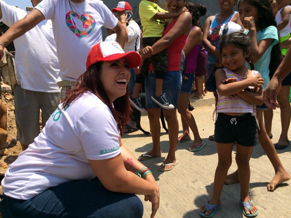 aracelyarambula's tweet photo. ¡Hola #AraFamilia! Hoy es domingo #solidAra 💫y les traigo la iniciativa #CadenaDeAmor del Colectivo #AcopioPilares770 en #México #AraMundo les pido que ayuden 🙏🙏con un kit de comida para quienes más lo necesitan. #motivation #amor #bendiciones😘😘😘 https://t.co/m93lfYhyuc
