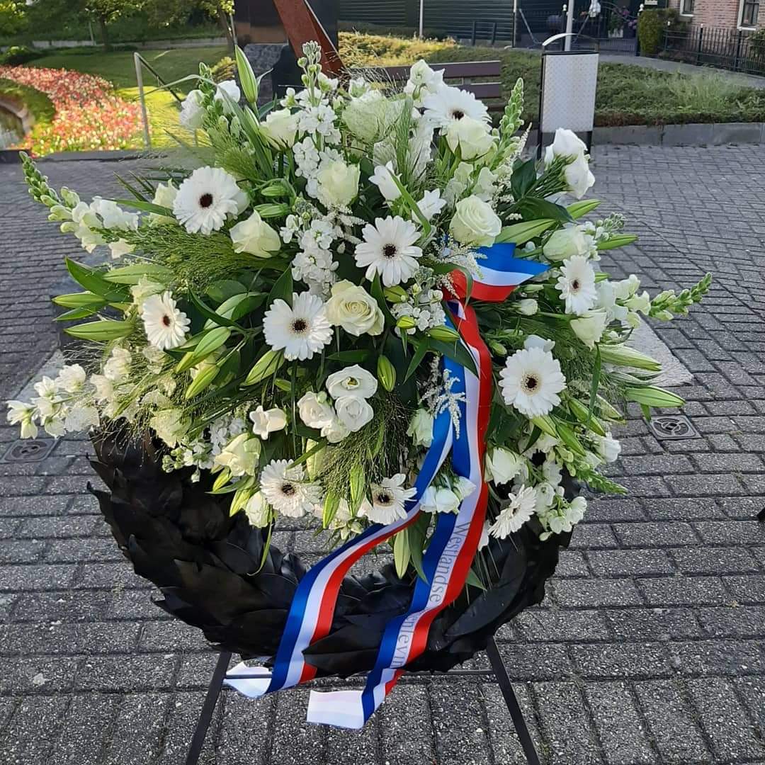Nationale dodenherdenking. Dodenherdenking in Wateringen zal, ivm corona, ook dit jaar plaatsvinden zonder publiek. Wel is deze te volgen via de liverstream op onze facebookpagina.
