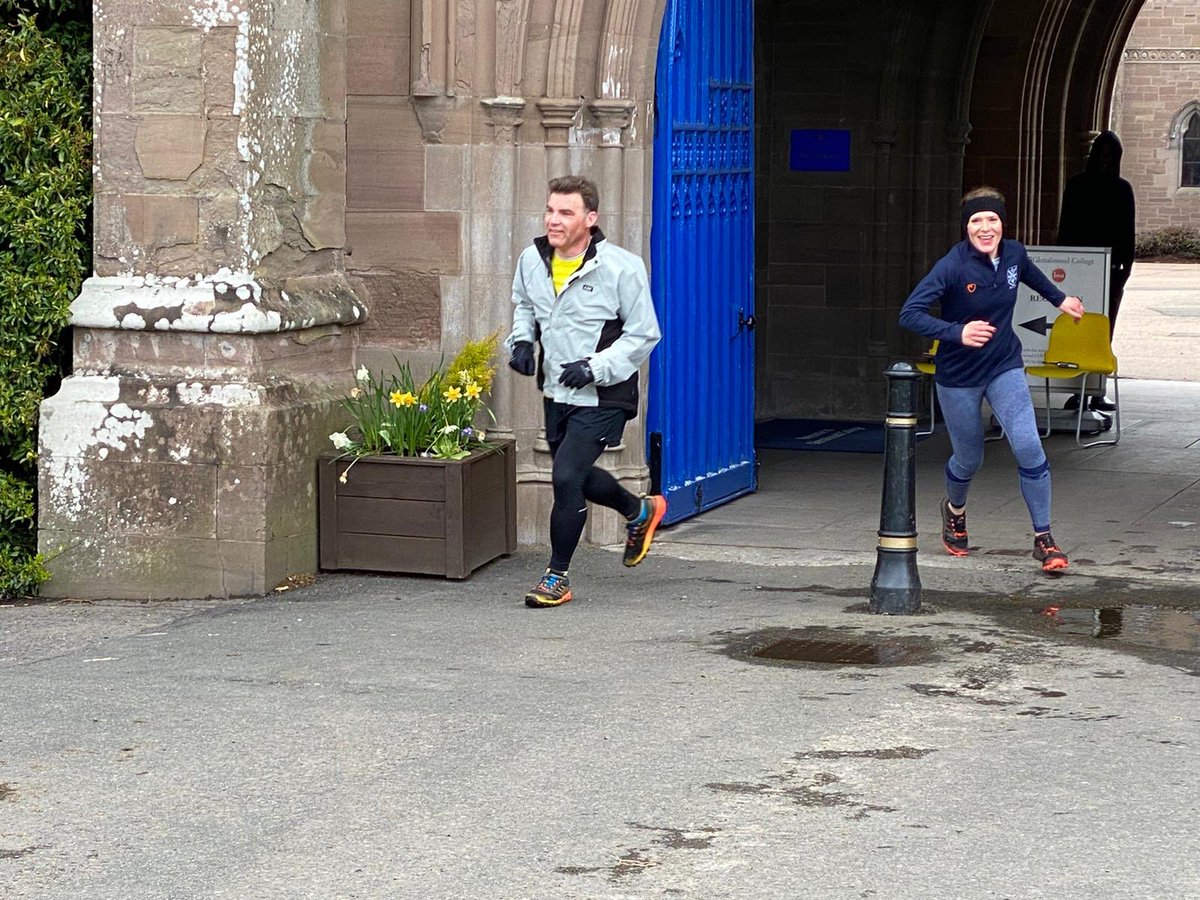 GlenalmondColl's tweet photo. Phenomenal effort by @CollWarden Dr Alderson & Mrs Alderson who have run three 10ks over the past 24 hours for #Coll24, including a late night run & the final run at noon, marking the end of a remarkable 24 hours of running. Wow - 60kms! #amazingefforts👏 https://t.co/wd3humyJrb https://t.co/II5OWMd7MR
